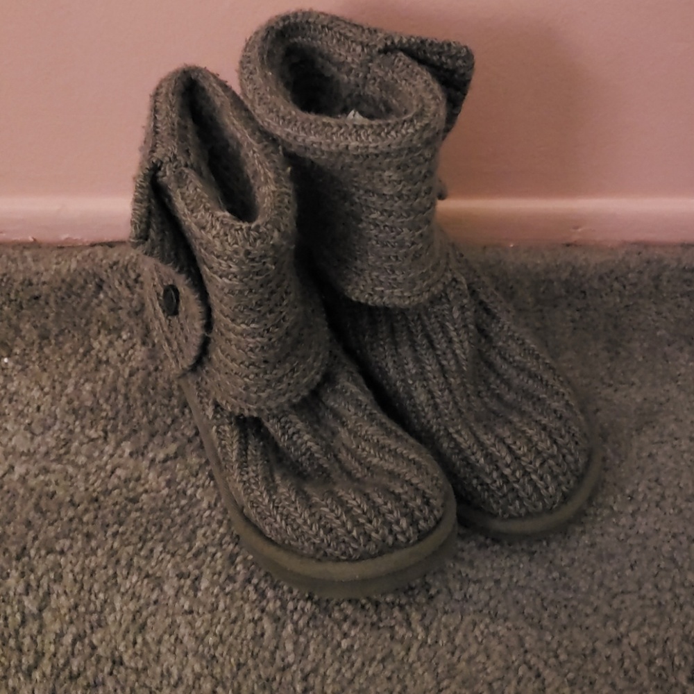 Girls Cardy Uggs